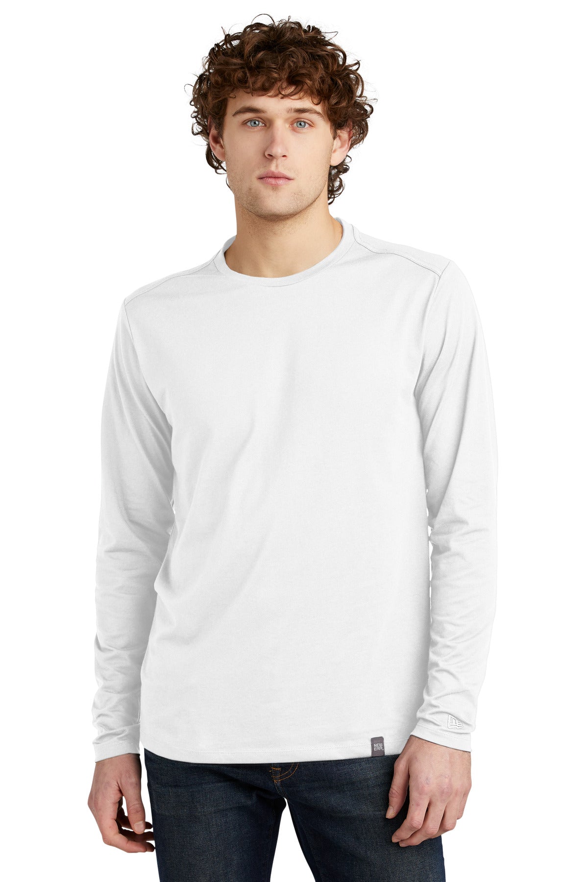 This ultra-comfortable tee seamlessly mixes classic softness - White
