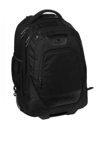 This travel essential runs circles around other bags because - Black