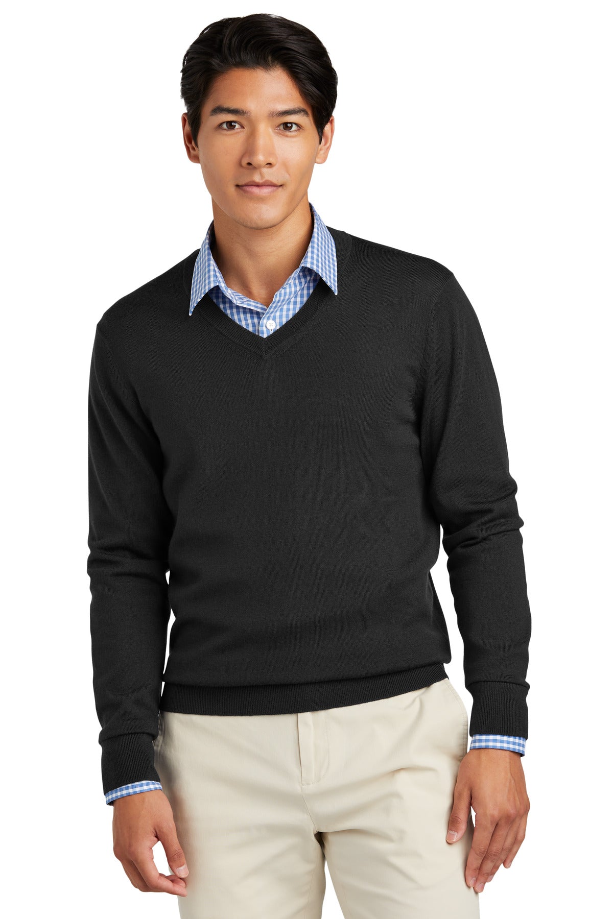 Quality and craftsmanship meet timeless design in a V-neck s - Deep Black