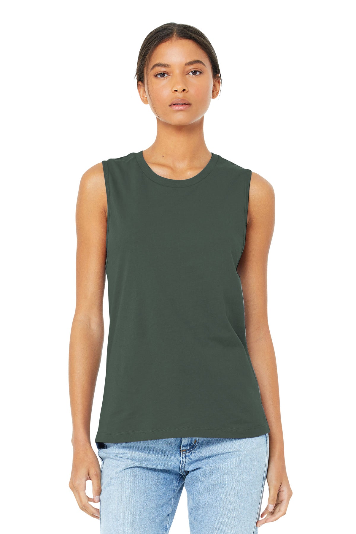 Relaxed fit Tear-away label Low-cut armholes Side seamed 4.2 - Military Green