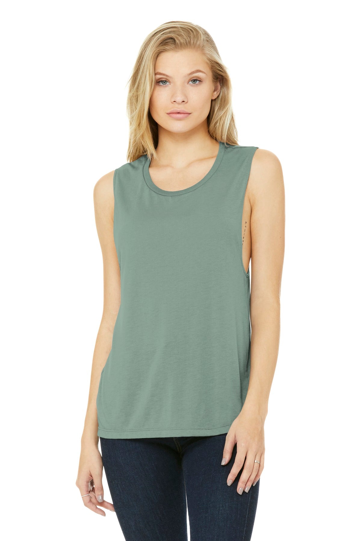 Relaxed drapey fit Tear-away label Side seamed Low-cut armho - Dusty Blue