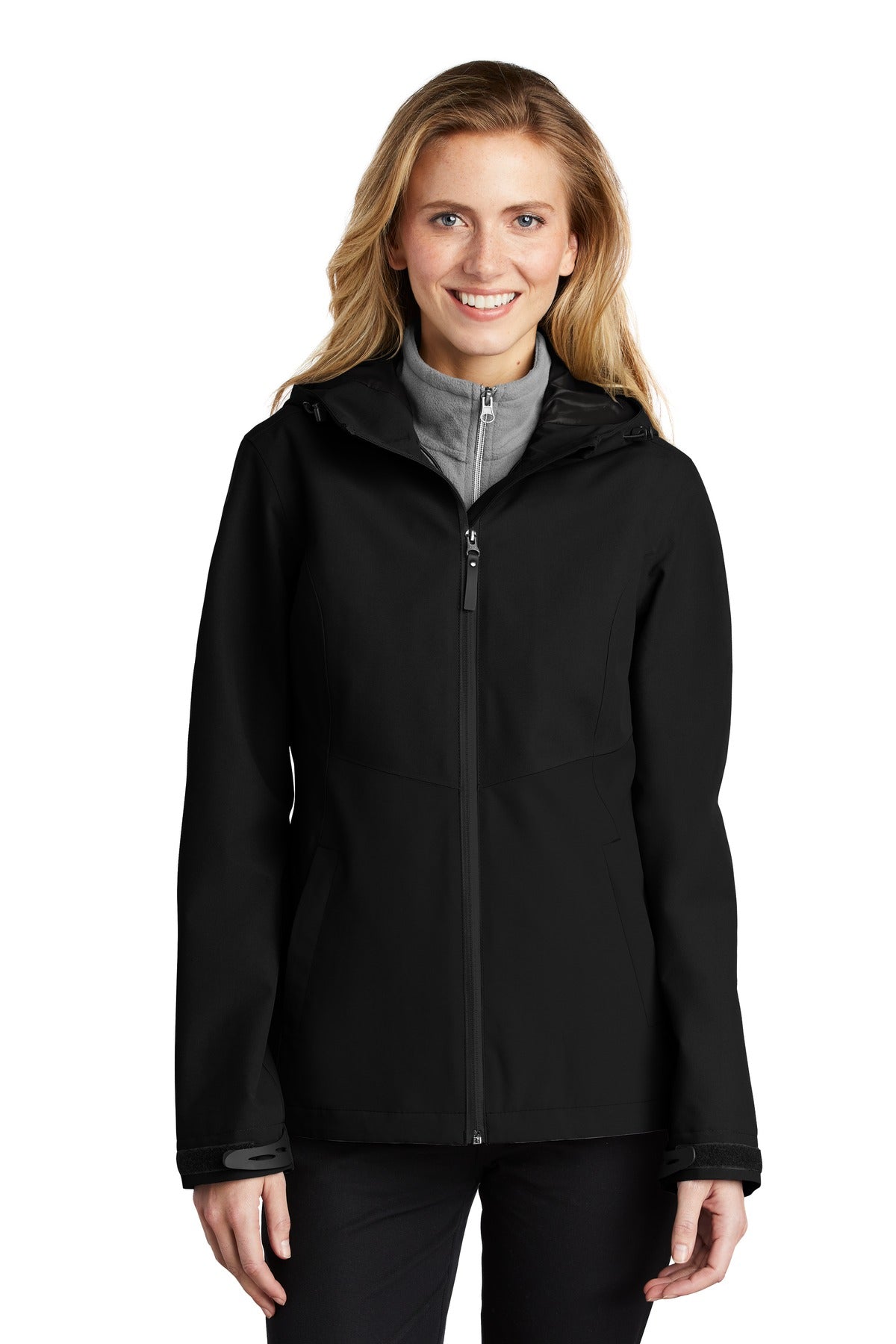 Don't let its lightweight appearance fool you. This waterpro - Deep Black