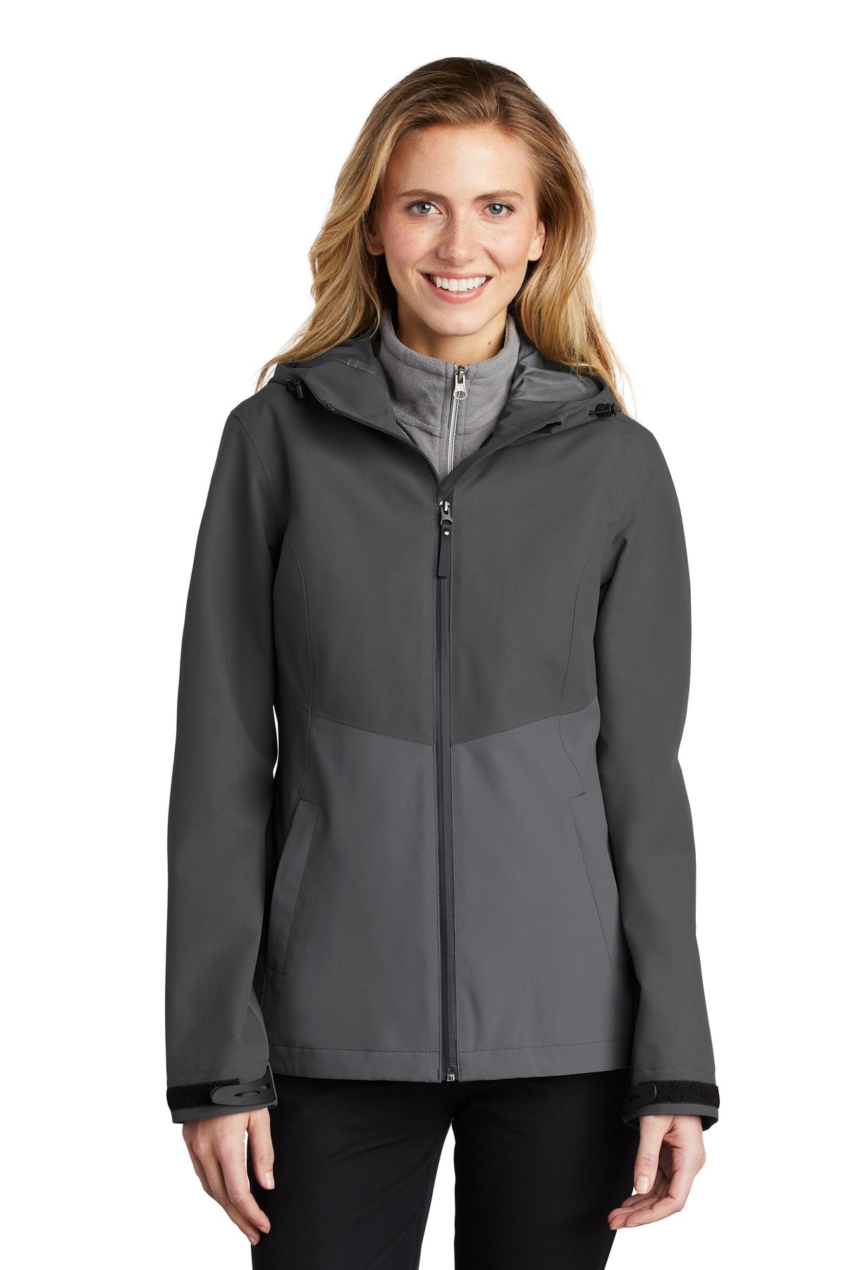 Don't let its lightweight appearance fool you. This waterpro - Storm Grey/ Shadow Grey
