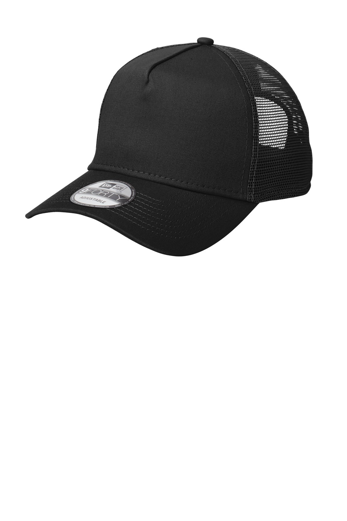 This 5-panel cap has mesh mid and back panels for superior ventilation and a trend-right snapback cl
