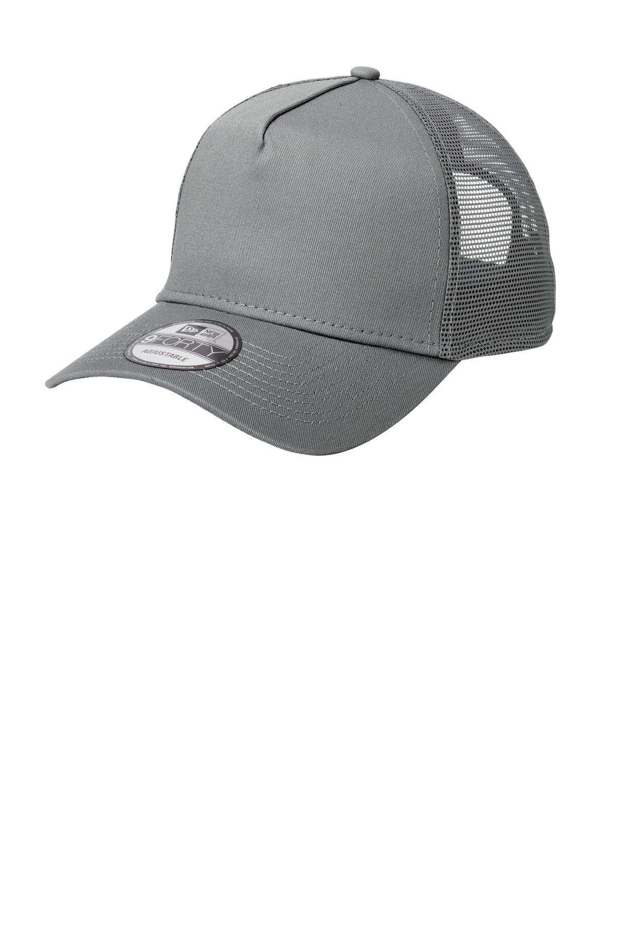 This 5-panel cap has mesh mid and back panels for superior ventilation and a trend-right snapback cl
